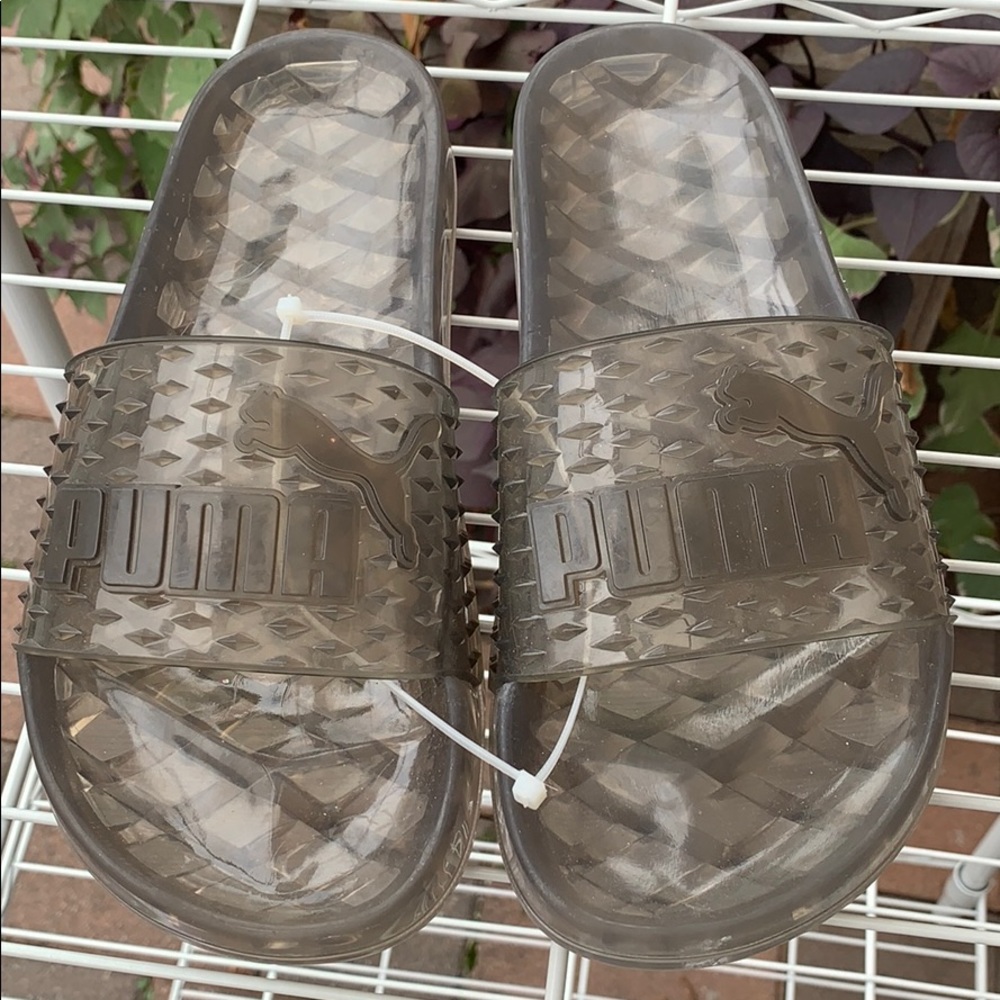 BNWT FENTY PUMA RUBBER SLIDES 6.5 black 🥊🖤🔥💯